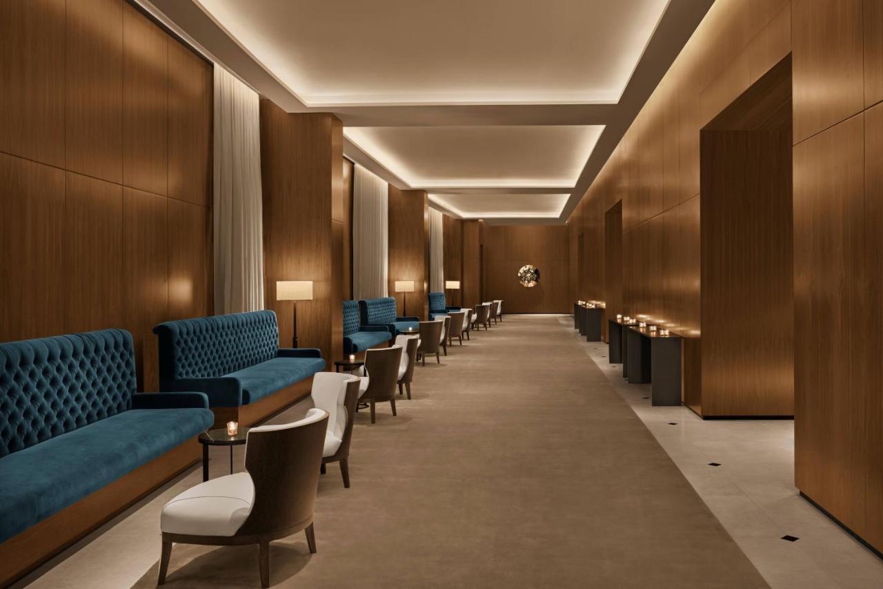 The Abu Dhabi Edition Exterior photo The interior of the lounge