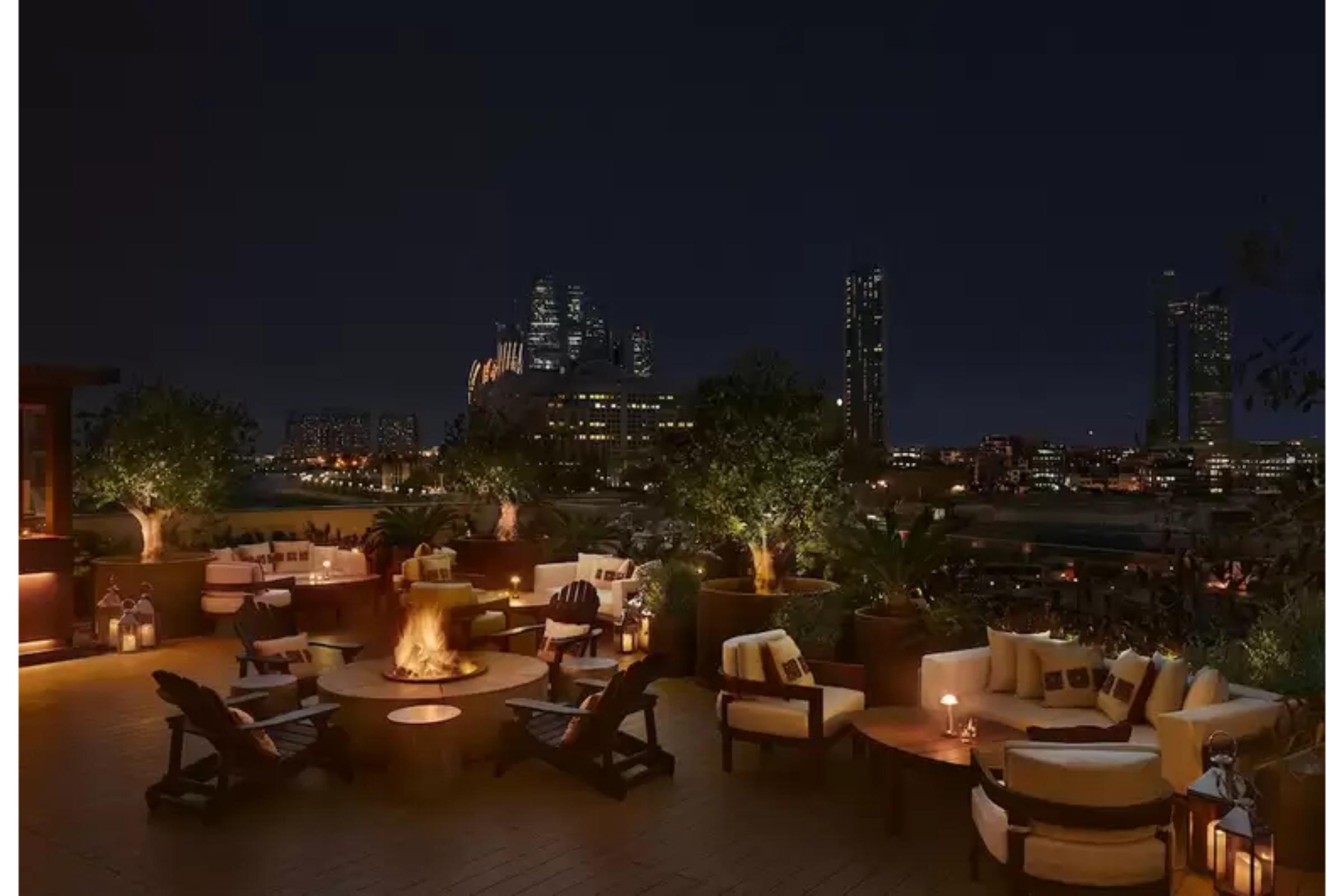 The Abu Dhabi Edition Exterior photo The rooftop bar at the Mandarin Oriental, Munich