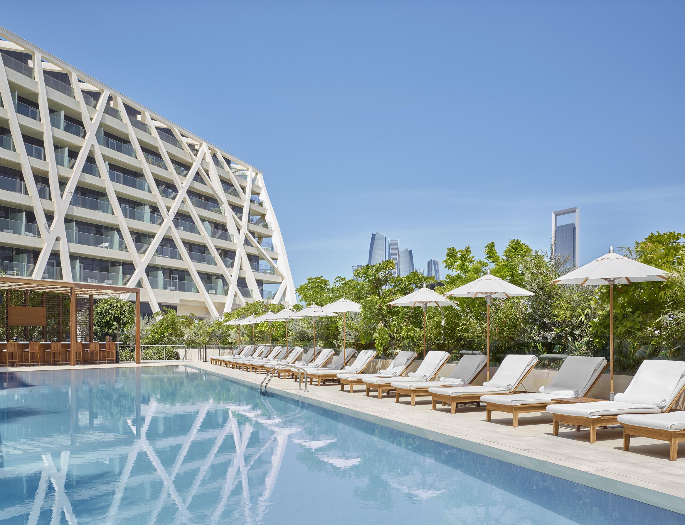 The Abu Dhabi Edition Exterior photo The hotel's pool