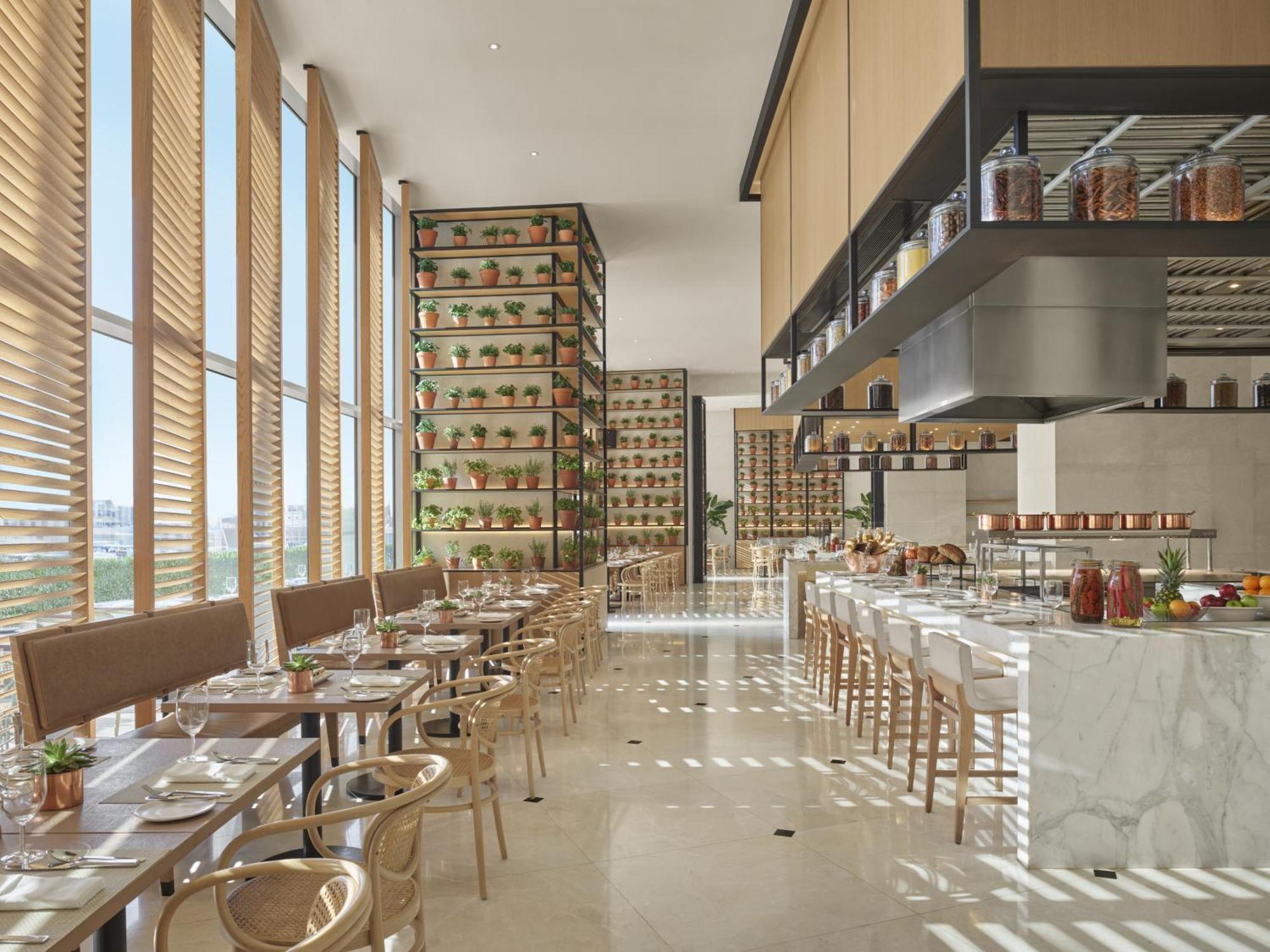 The Abu Dhabi Edition Exterior photo The restaurant