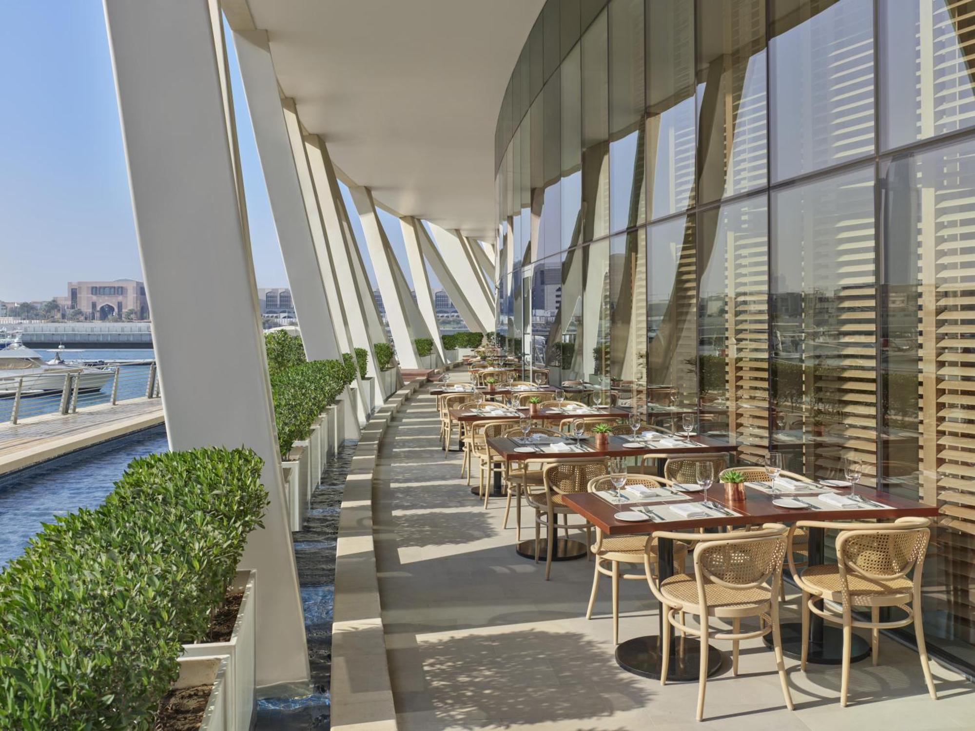 The Abu Dhabi Edition Exterior photo The Terrace