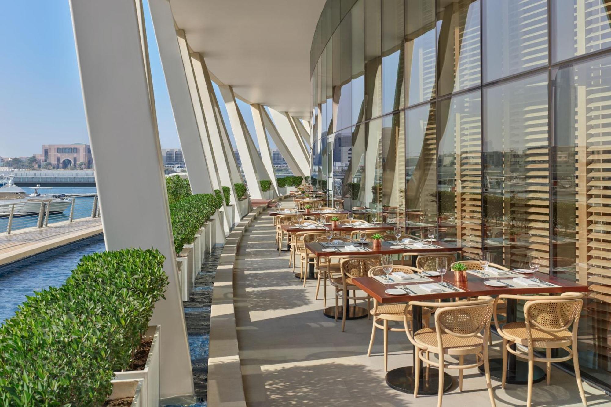 The Abu Dhabi Edition Exterior photo The Terrace