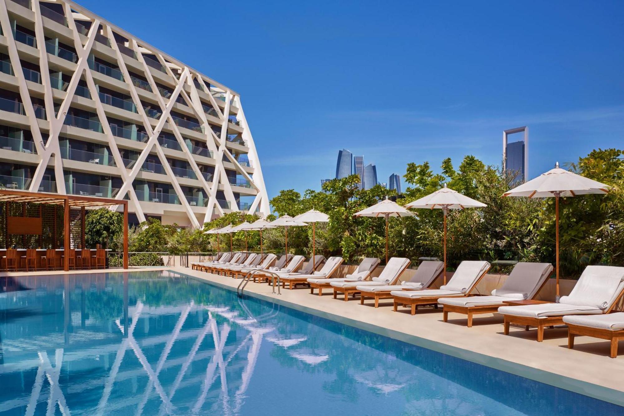 The Abu Dhabi Edition Exterior photo The hotel's pool